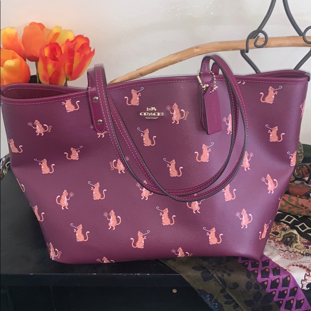 COPY - Coach Cat burgundy Leather tote NWT